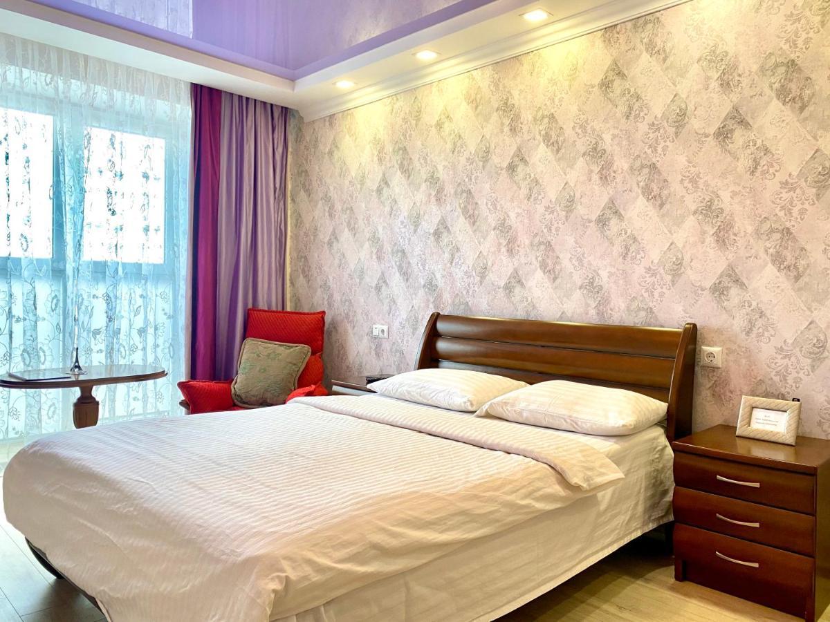Apartpoltava Простора Однокімнатна Квартира В Новобудові, Корпусний Парк エクステリア 写真