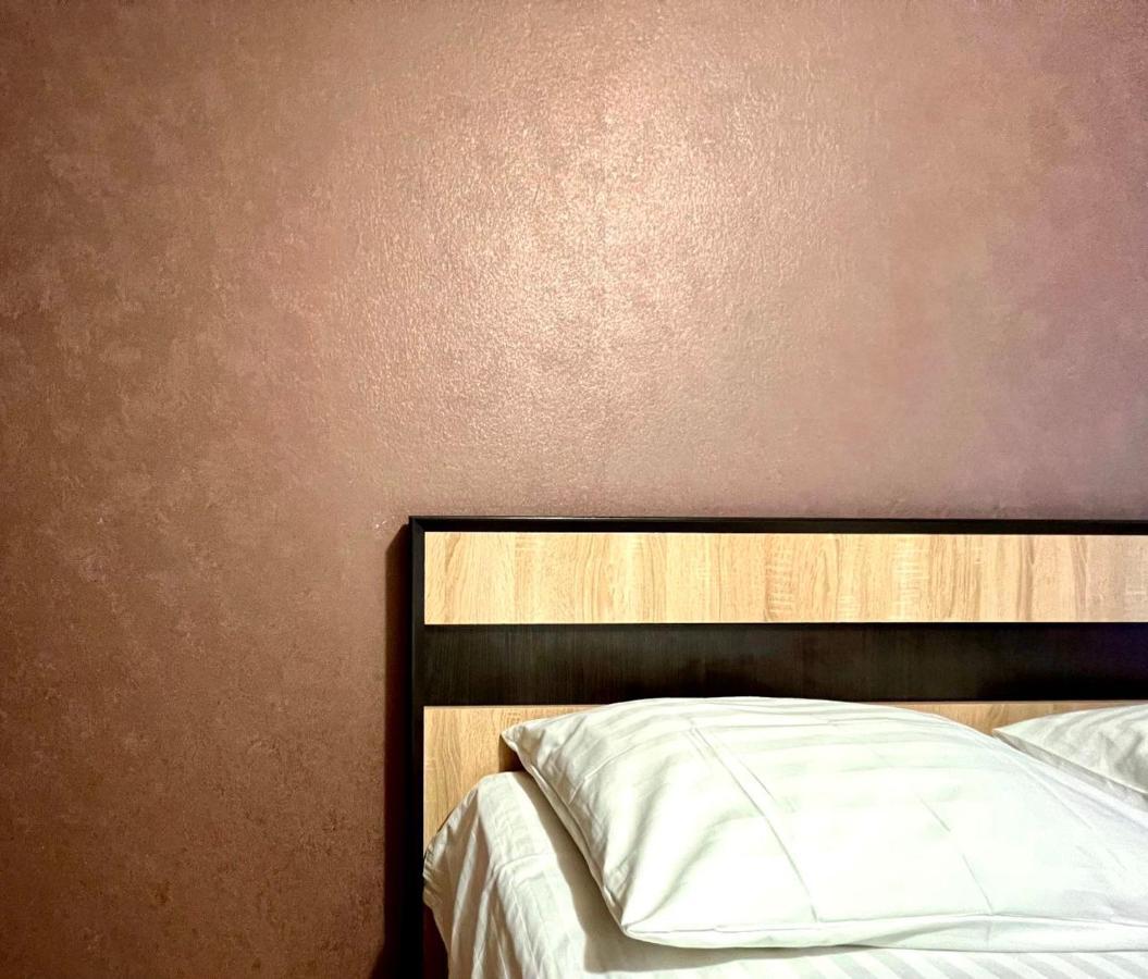 Apartpoltava Простора Однокімнатна Квартира В Новобудові, Корпусний Парк エクステリア 写真