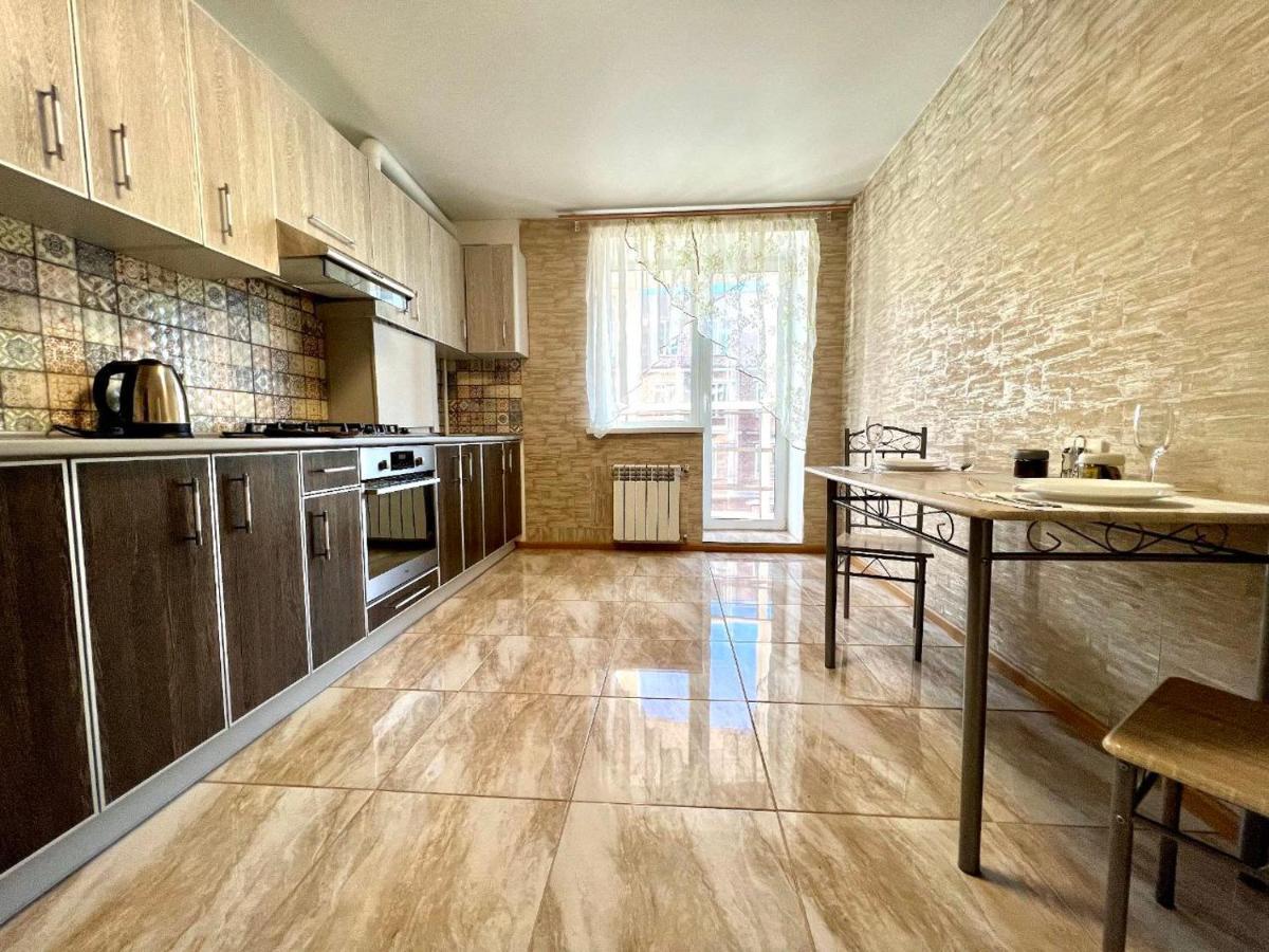 Apartpoltava Простора Однокімнатна Квартира В Новобудові, Корпусний Парк エクステリア 写真